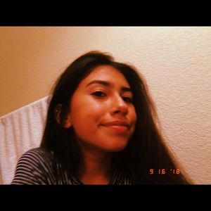 Meet your Posher, Ila